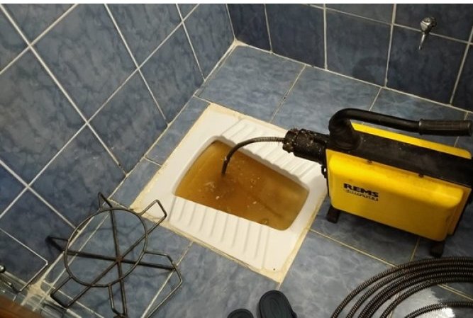 Tuvalet Tıkanıklığı Nasıl Açılır?